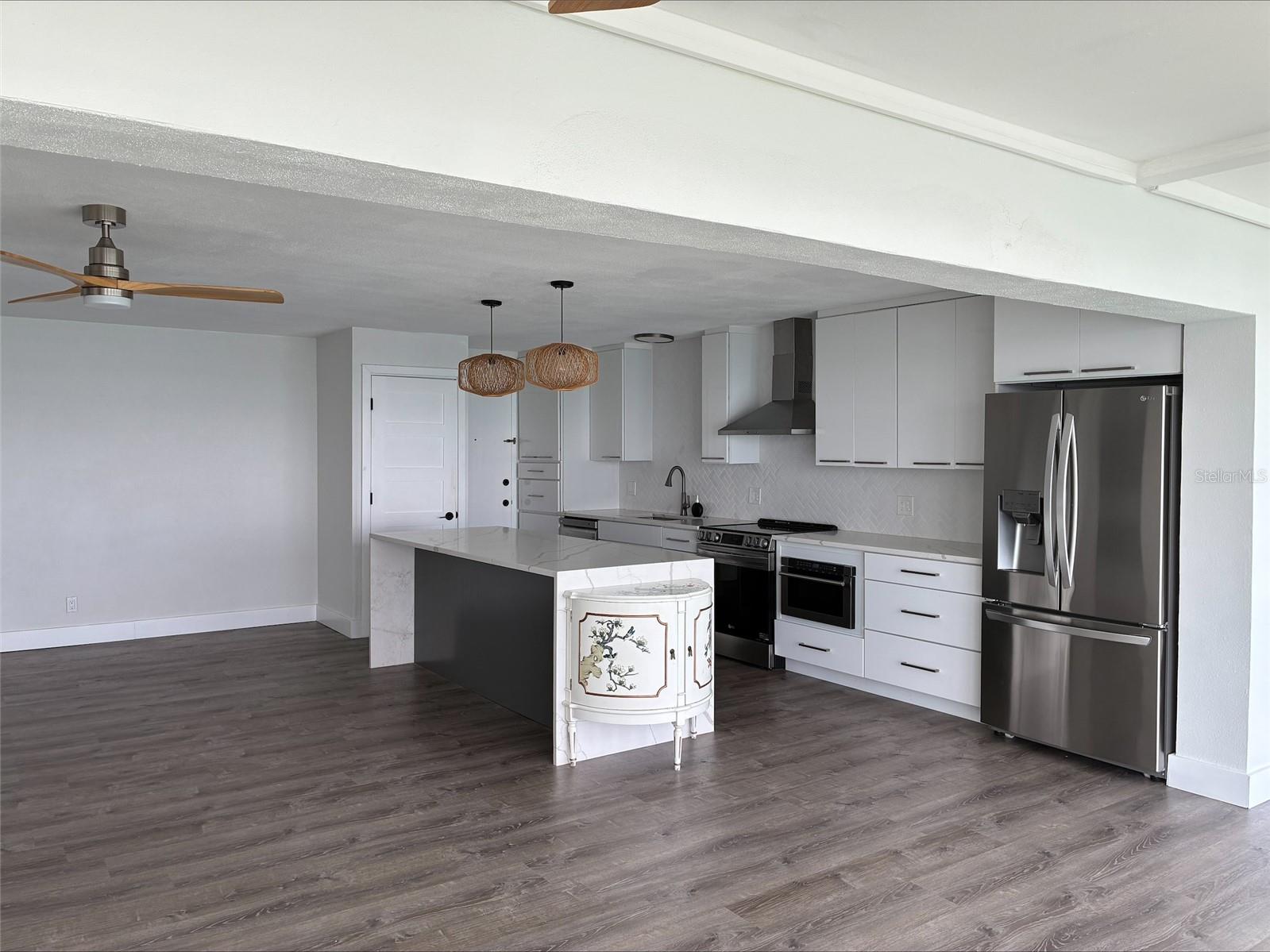 SKY HARBOUR CONDO APTS - Residential Lease
