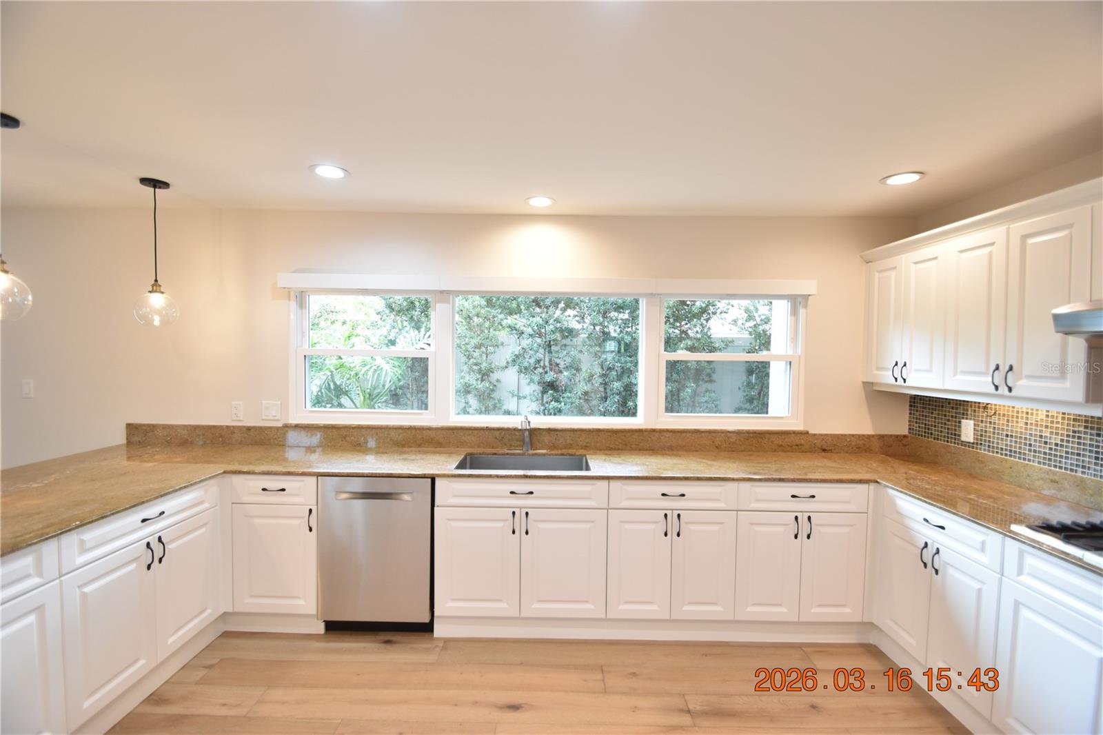 BYARS THOMPSON ADD DAVIS - Residential Lease