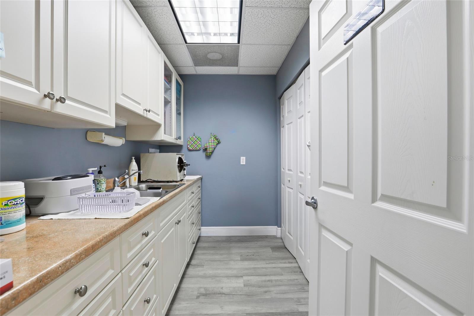 METRO 39 OFFICE PARK CONDO BLDG 2 - Commercial Sale