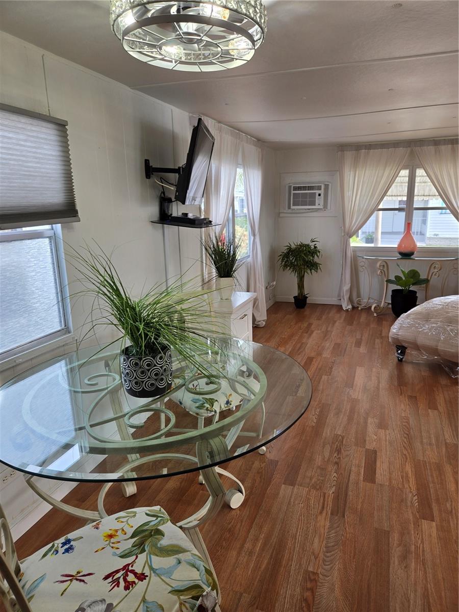 MOBILE ESTATES - Residential