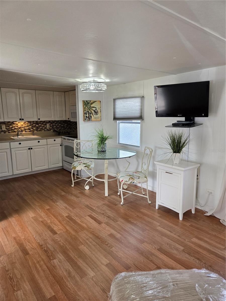 MOBILE ESTATES - Residential