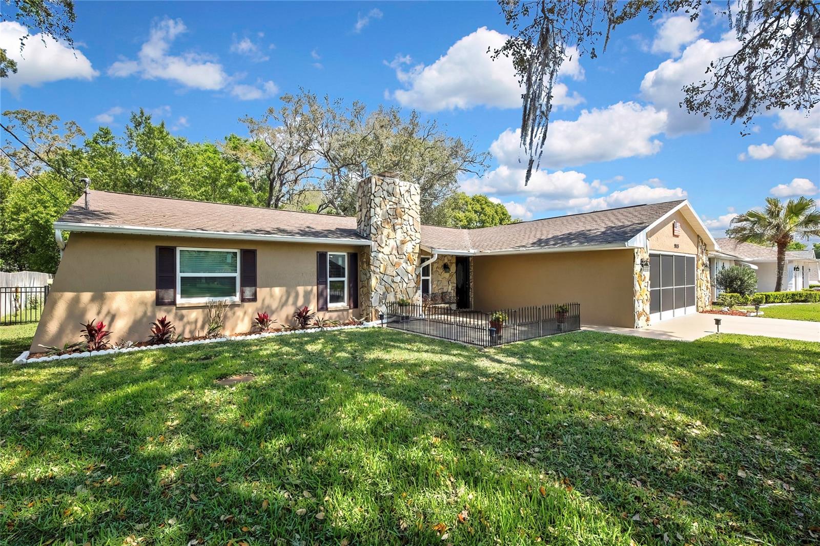 SPRING HILL - Residential