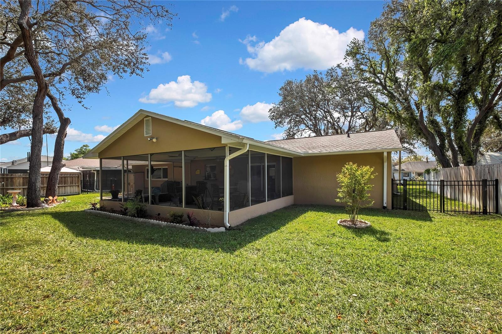 SPRING HILL - Residential