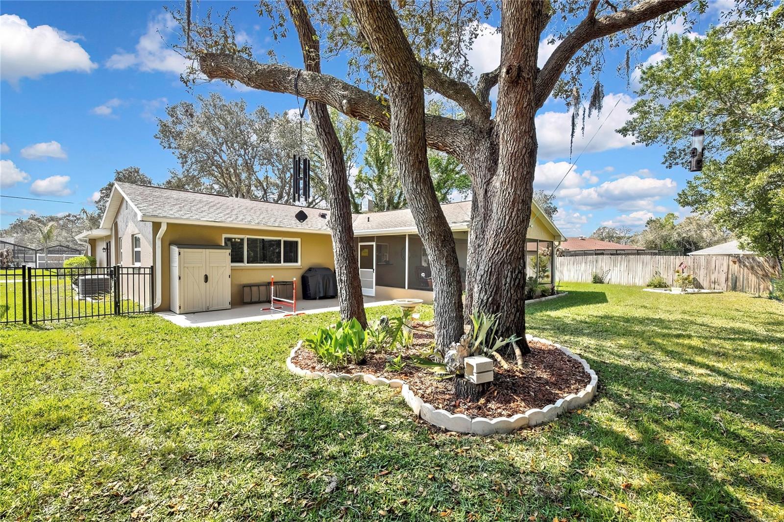 SPRING HILL - Residential