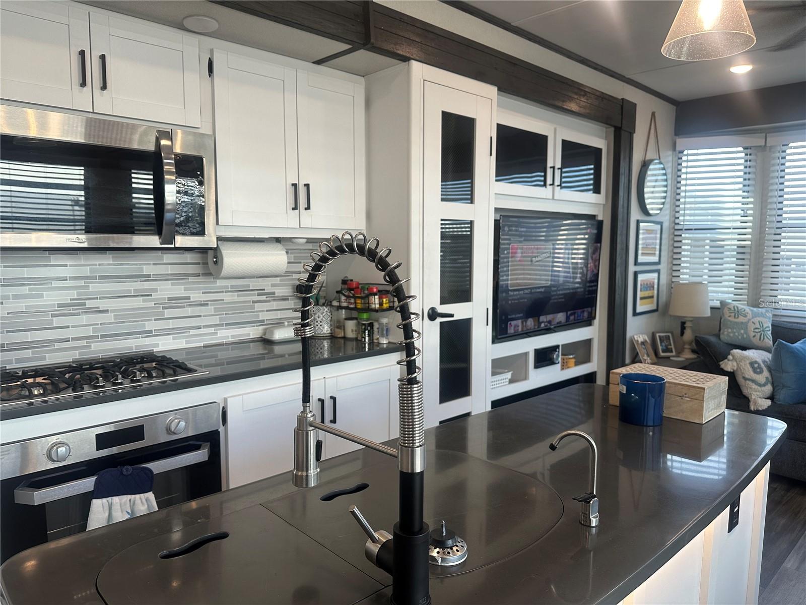 TROPIC ISLES CO-OP - Land