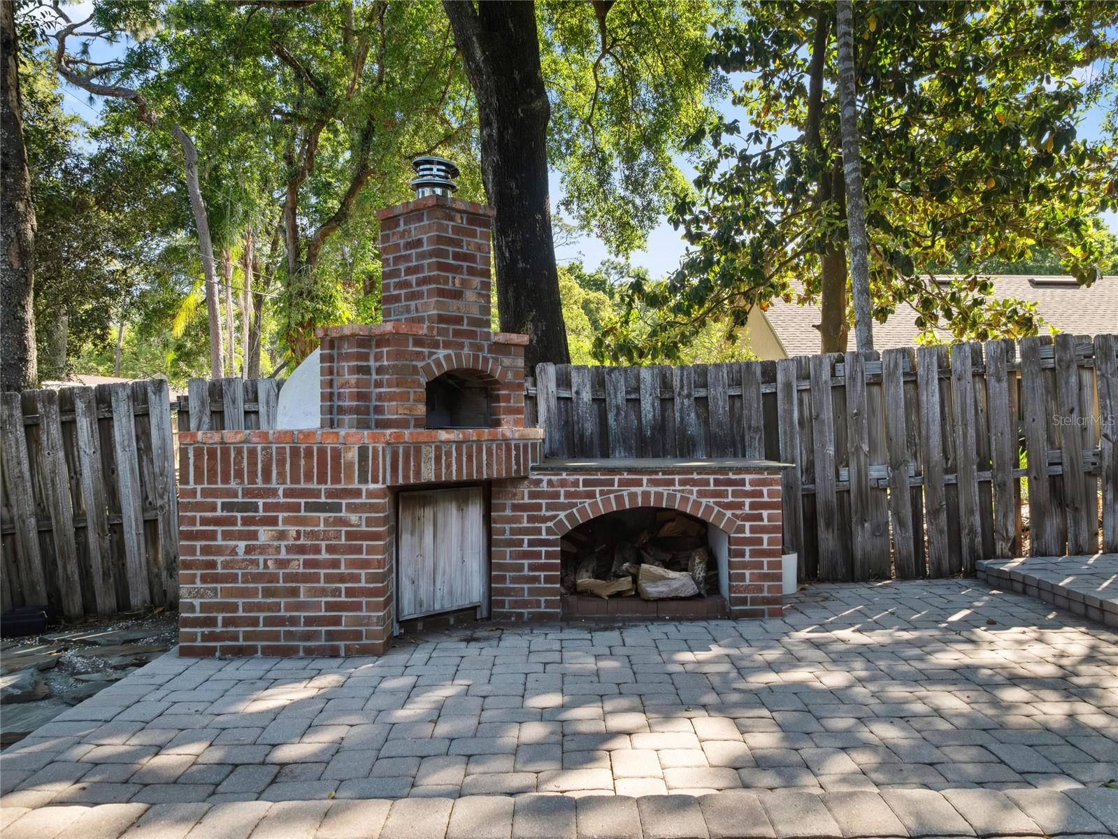 148 OAK VIEW CIRCLE