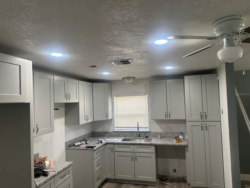 Photo of 724 Grove Avenue, Orlando, FL 32805 (MLS # O6348717)