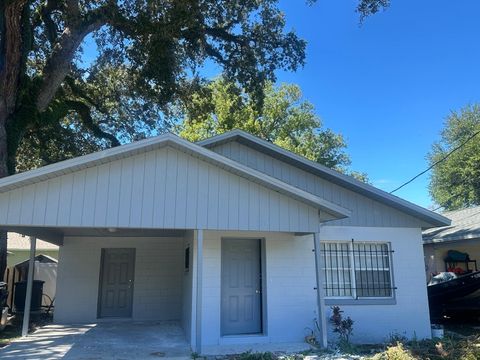 Photo of 724 Grove Avenue, Orlando, FL 32805 (MLS # O6348717) Photo of 724 Grove Avenue, Orlando, FL 32805 (MLS # O6348717)