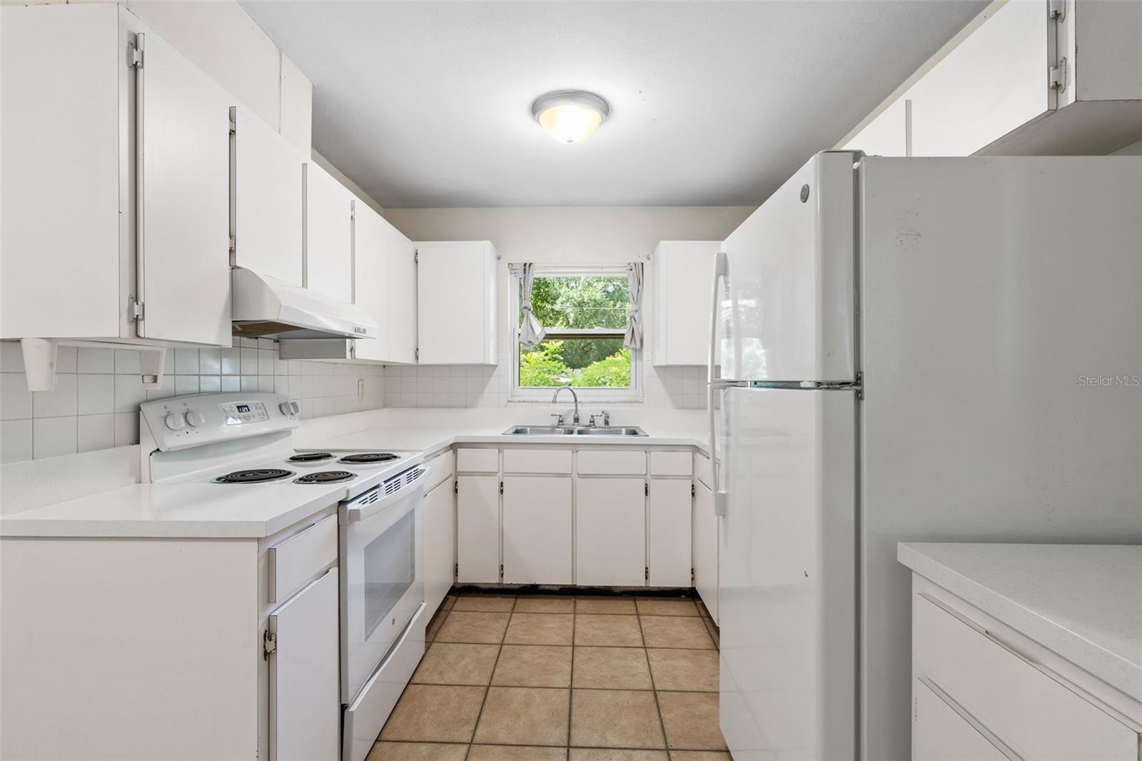 3445 NW 8TH AVENUE