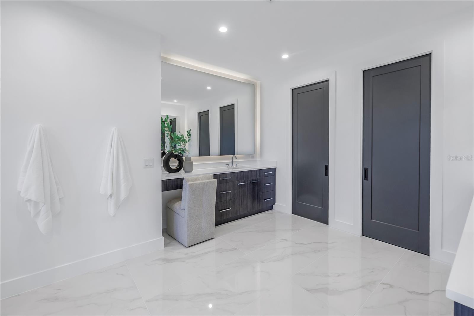 VENETIAN ISLES - Residential