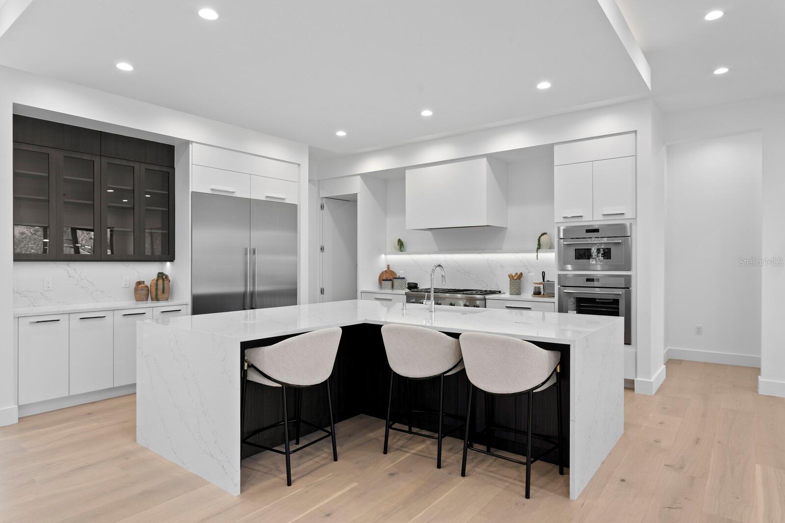 VENETIAN ISLES - Residential