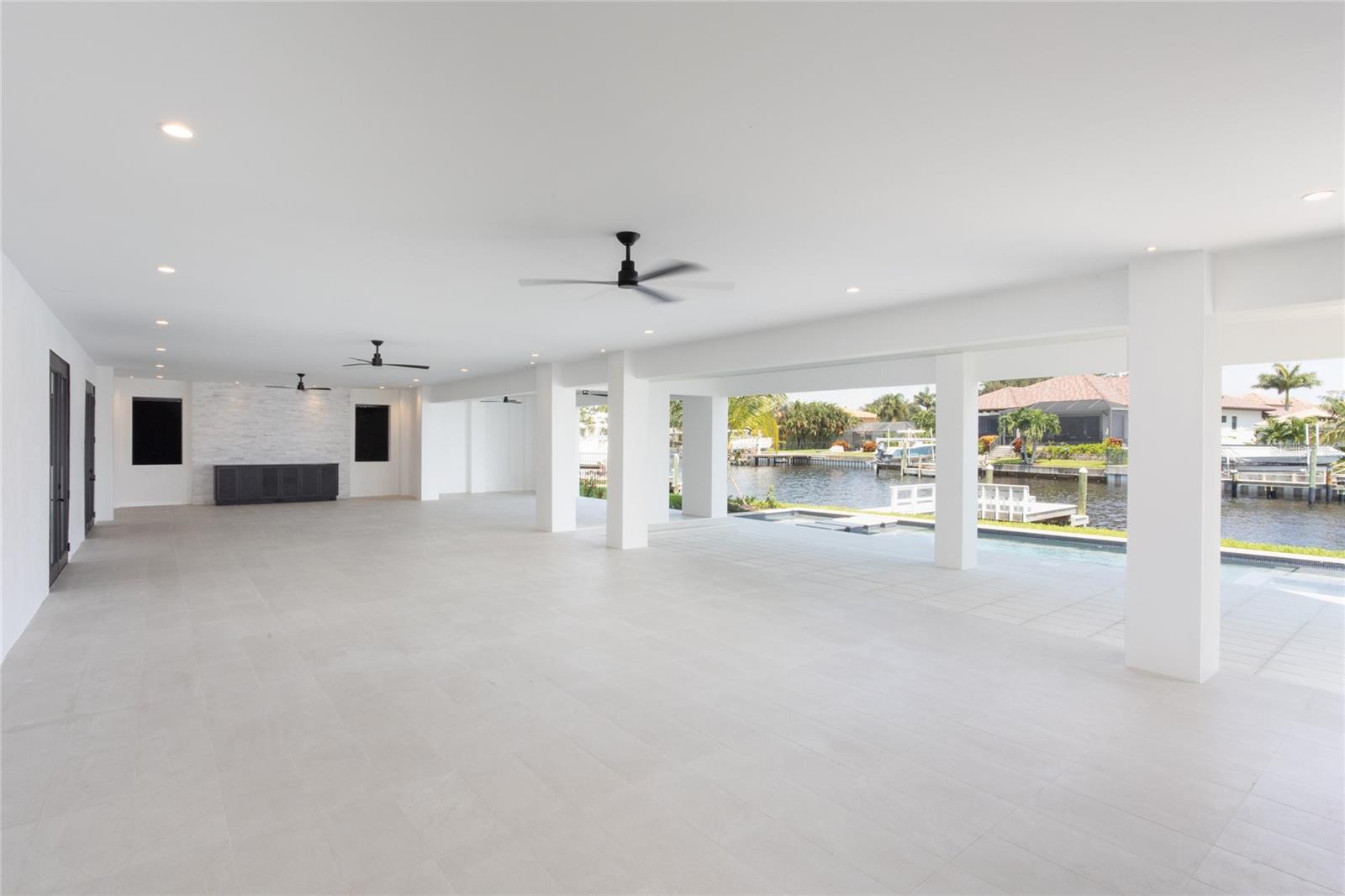 VENETIAN ISLES - Residential