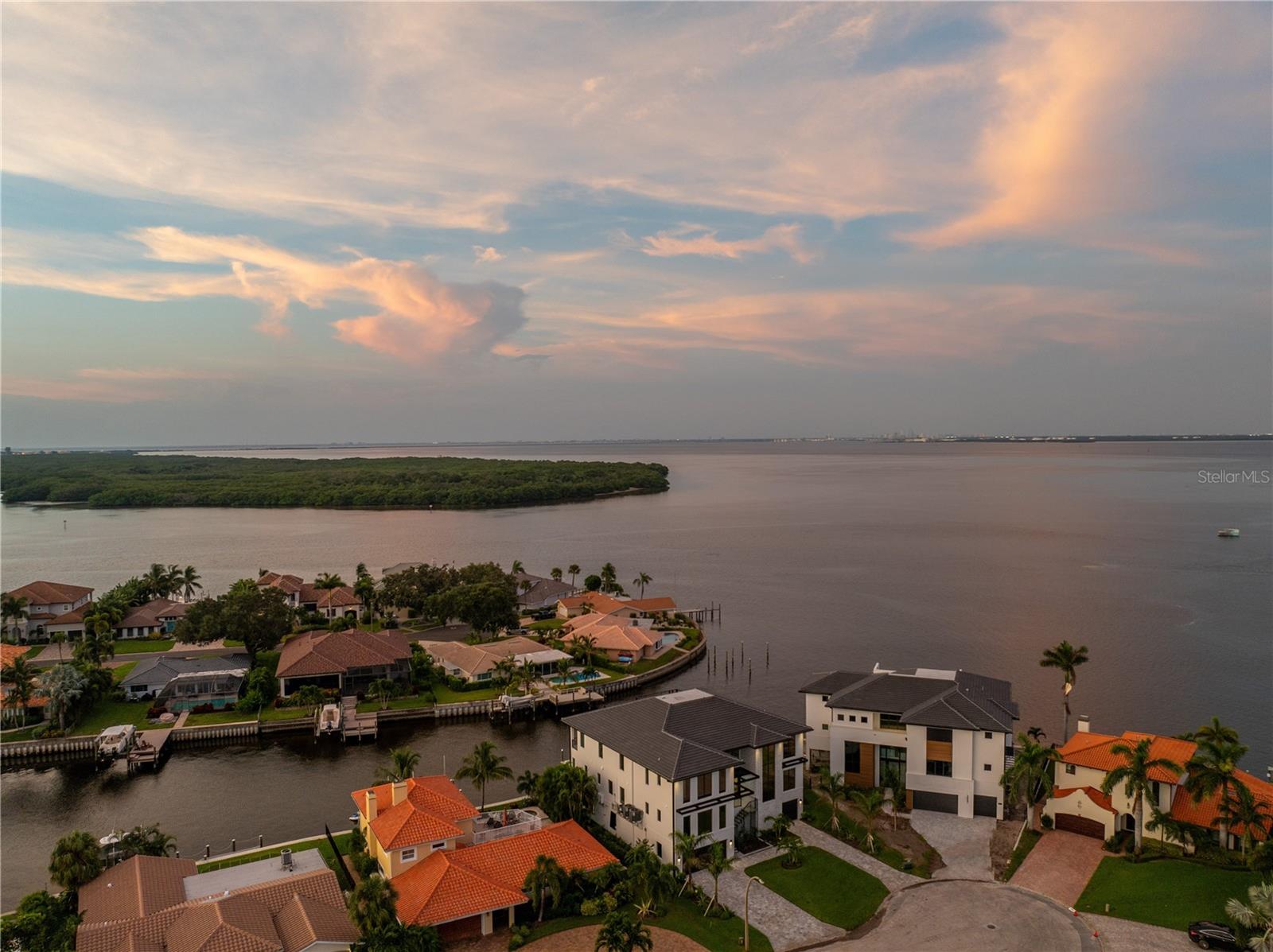 VENETIAN ISLES - Residential