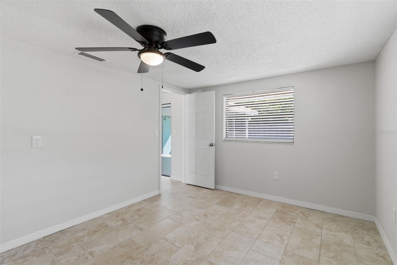 LEISURE BEACH - Residential