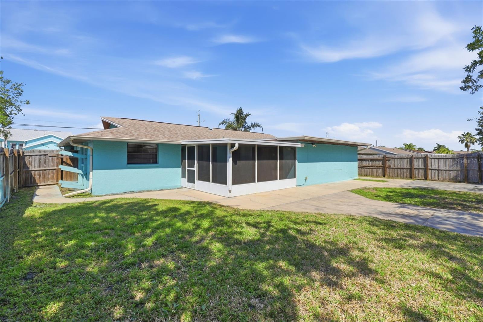 LEISURE BEACH - Residential