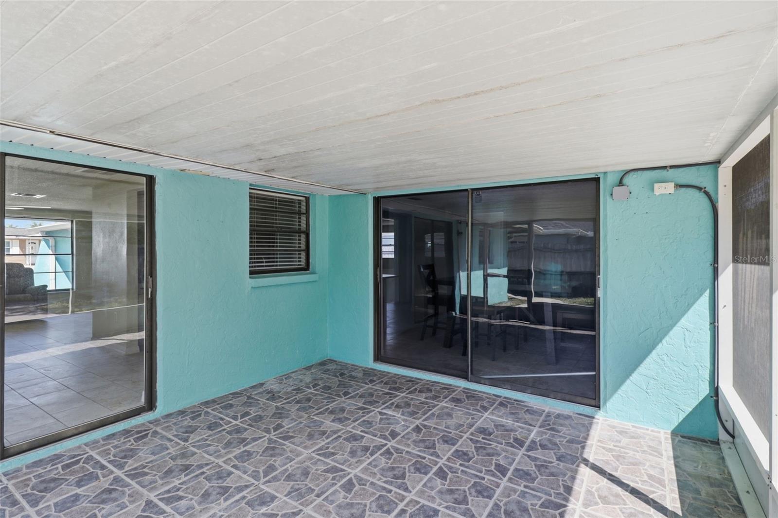 LEISURE BEACH - Residential