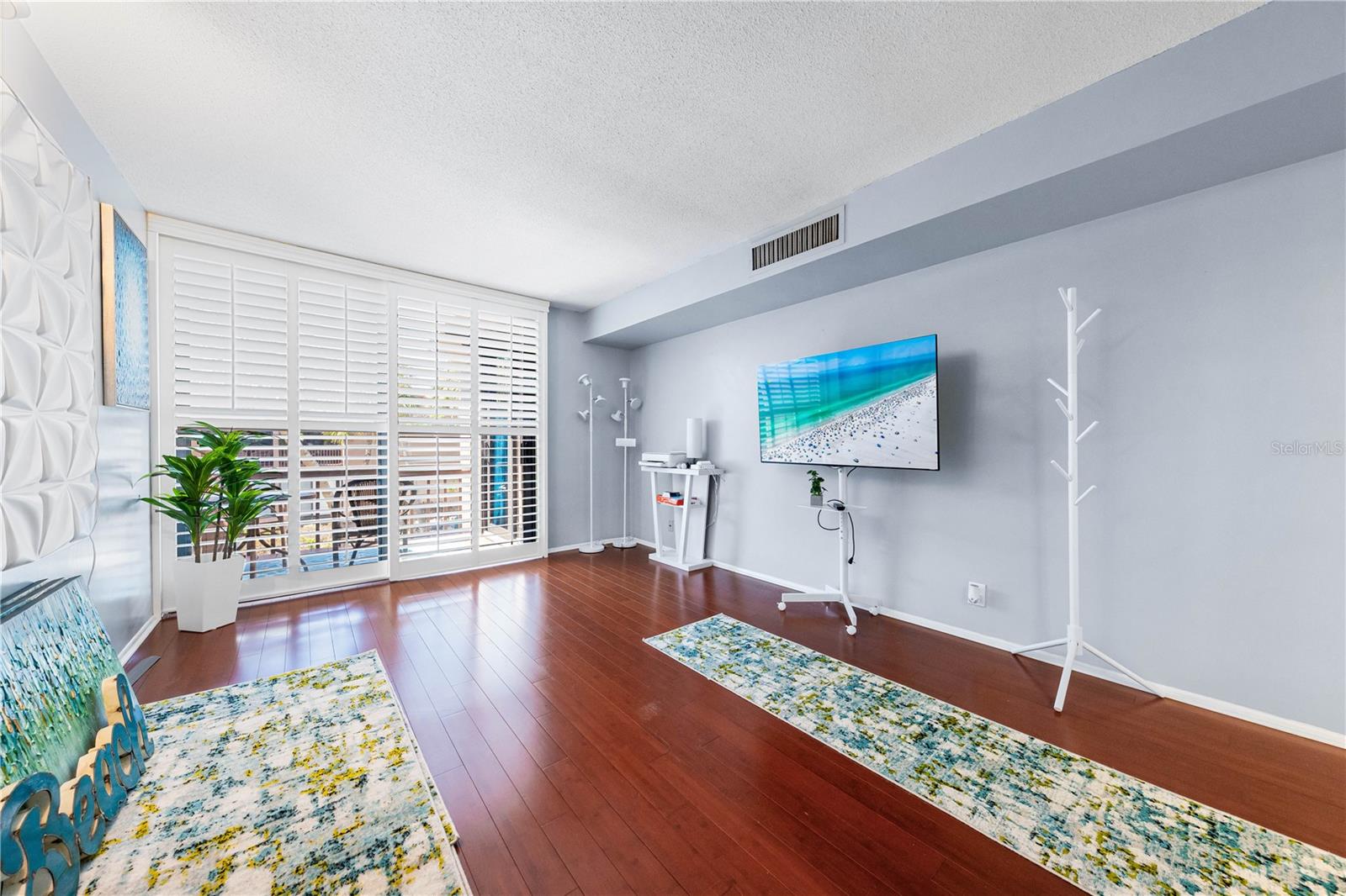 SANDY COVE II - Residential