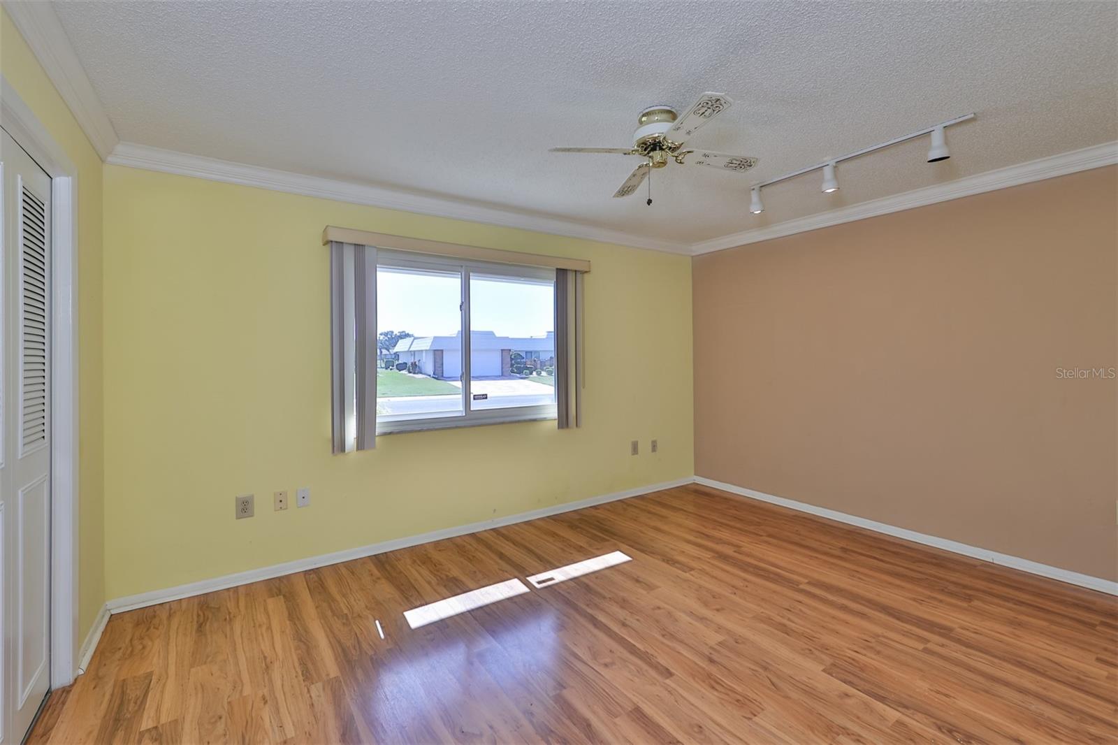 DEL WEBBS SUN CITY FLORIDA UN - Residential