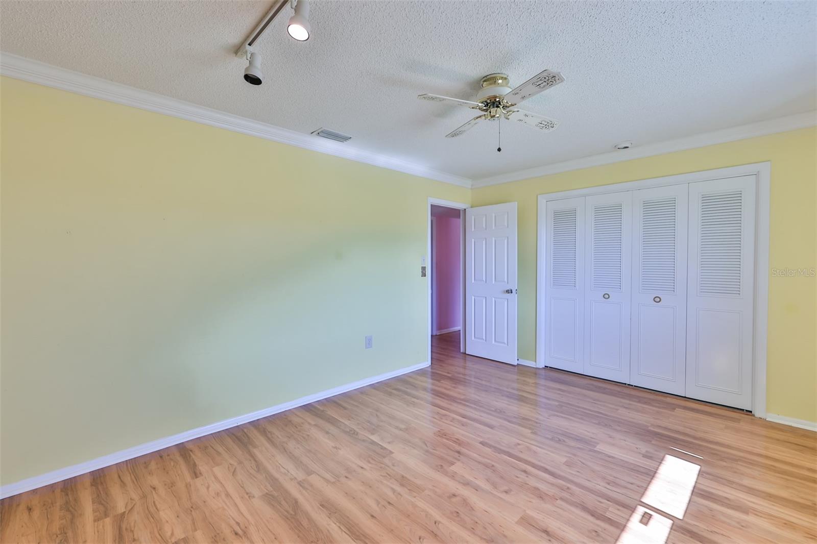 DEL WEBBS SUN CITY FLORIDA UN - Residential