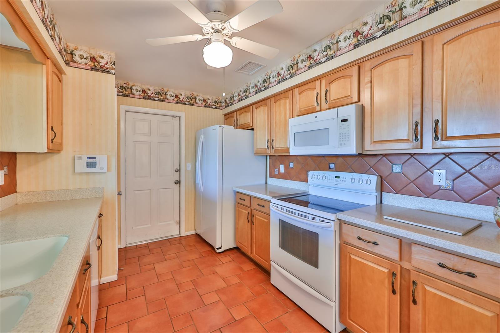 DEL WEBBS SUN CITY FLORIDA UN - Residential