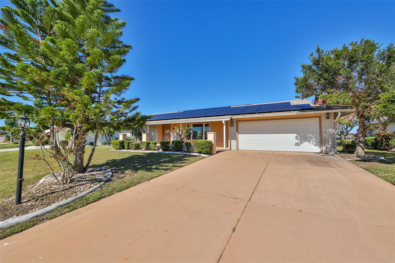 DEL WEBBS SUN CITY FLORIDA UN - Residential