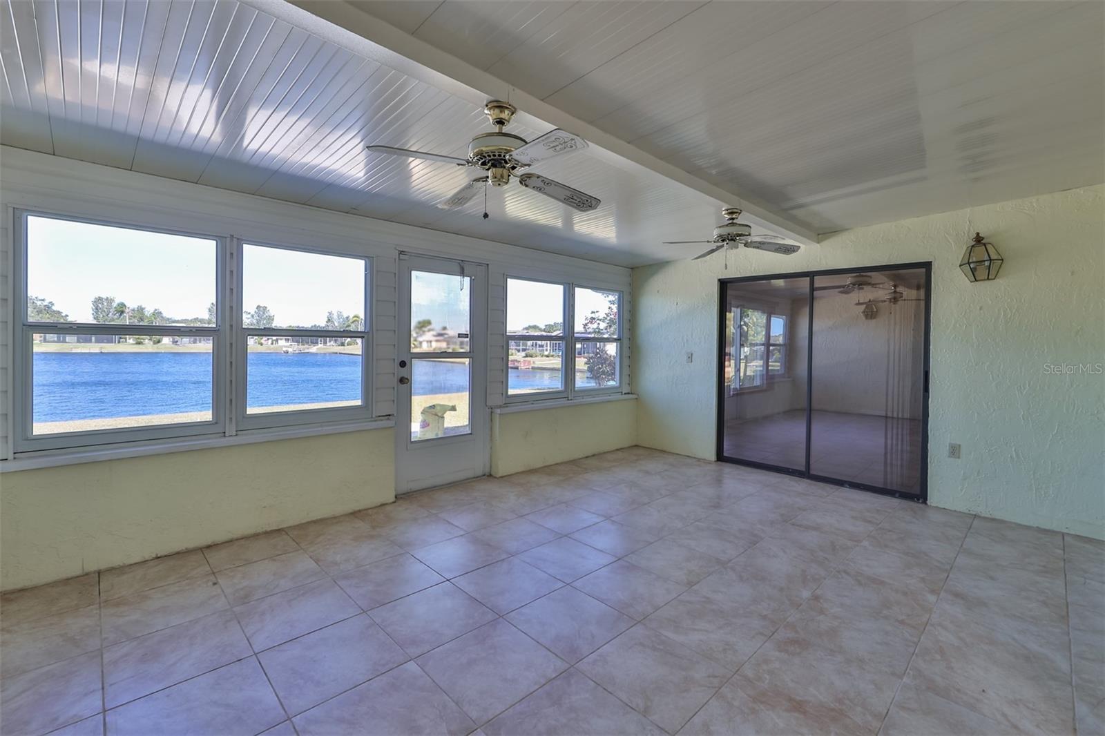 DEL WEBBS SUN CITY FLORIDA UN - Residential