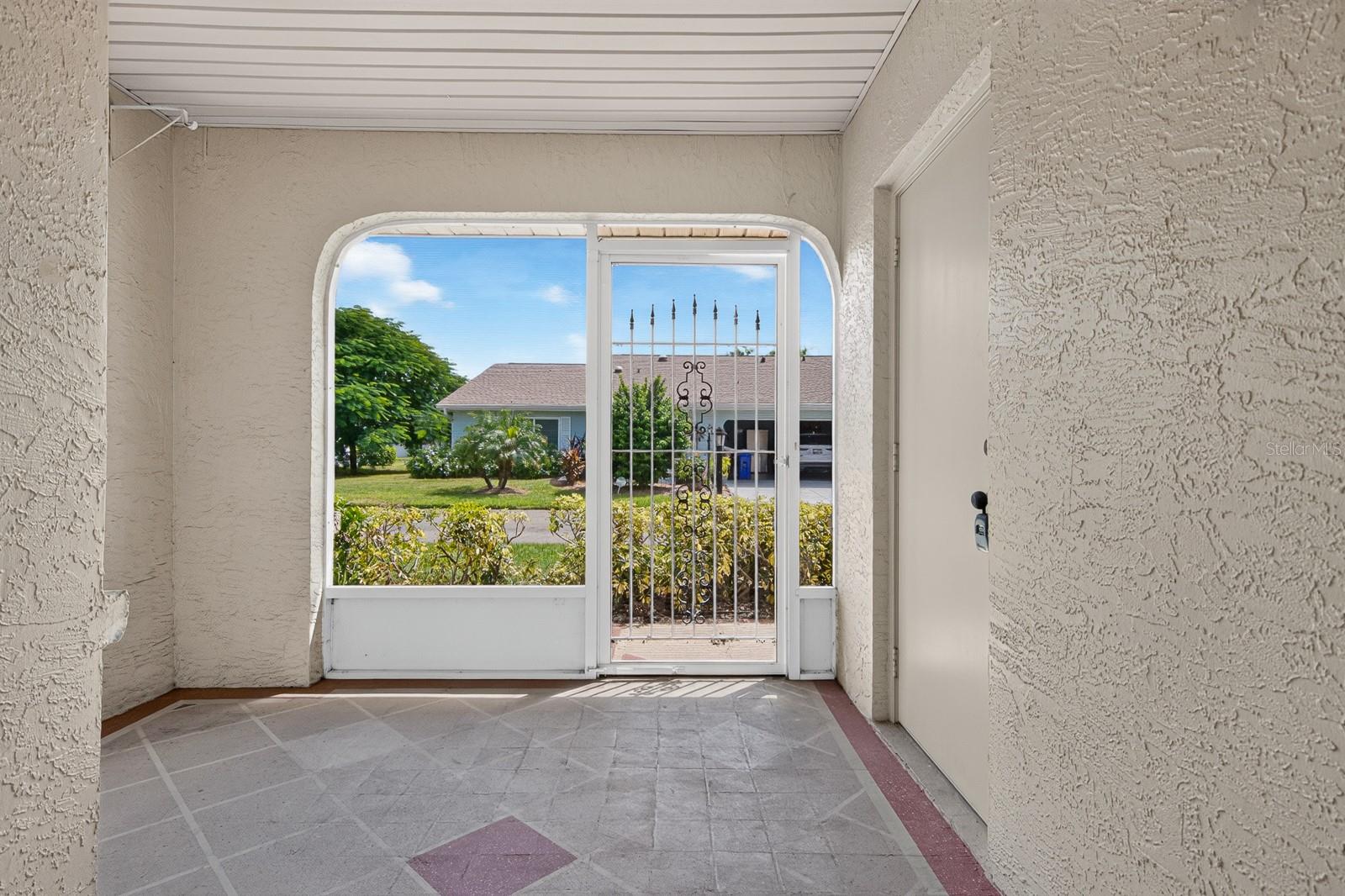2329 LANCASTER DRIVE, SUN CITY CENTER, FL, 33573 4 2329 LANCASTER DRIVE