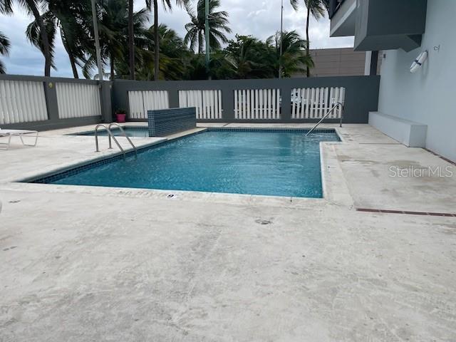 WALDORF TOWER ISLA VERDE - Residential Lease