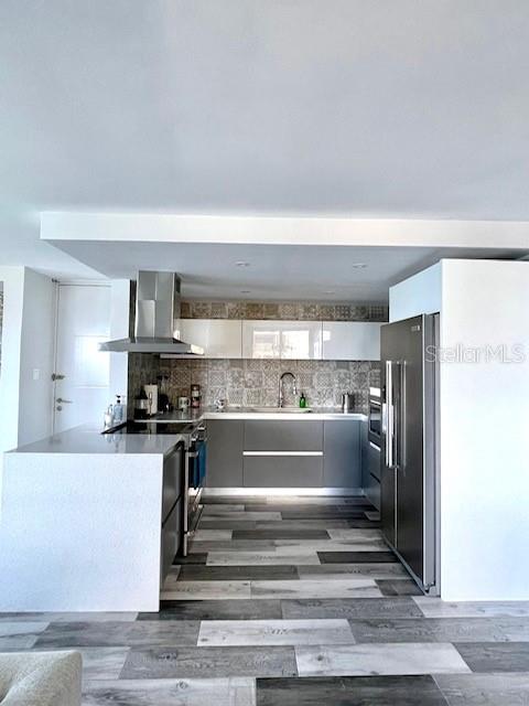 WALDORF TOWER ISLA VERDE - Residential Lease