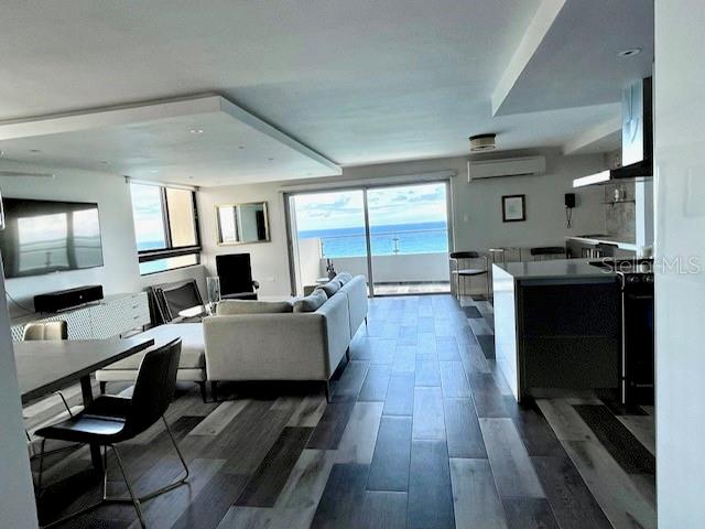 WALDORF TOWER ISLA VERDE - Residential Lease
