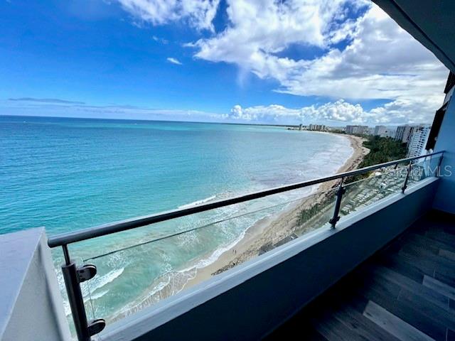 WALDORF TOWER ISLA VERDE - Residential Lease