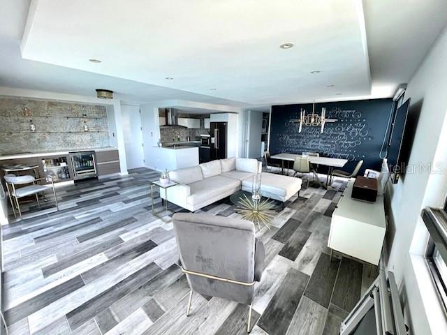 WALDORF TOWER ISLA VERDE - Residential Lease