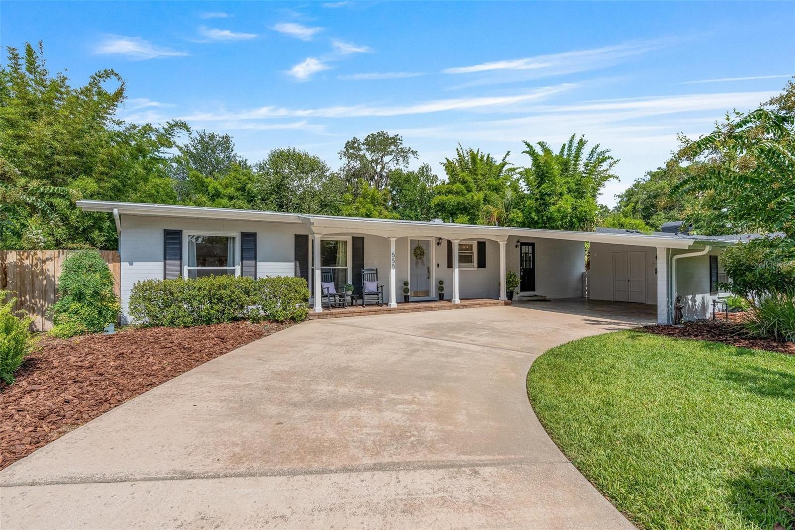 555 ARAPAHO TRAIL