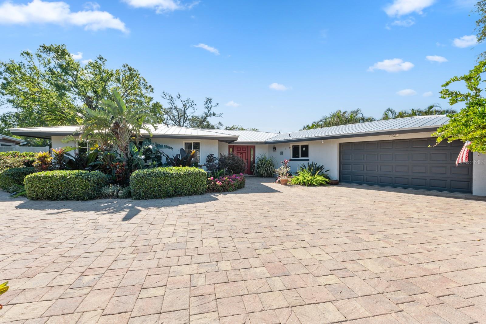 324 BERNARD AVENUE