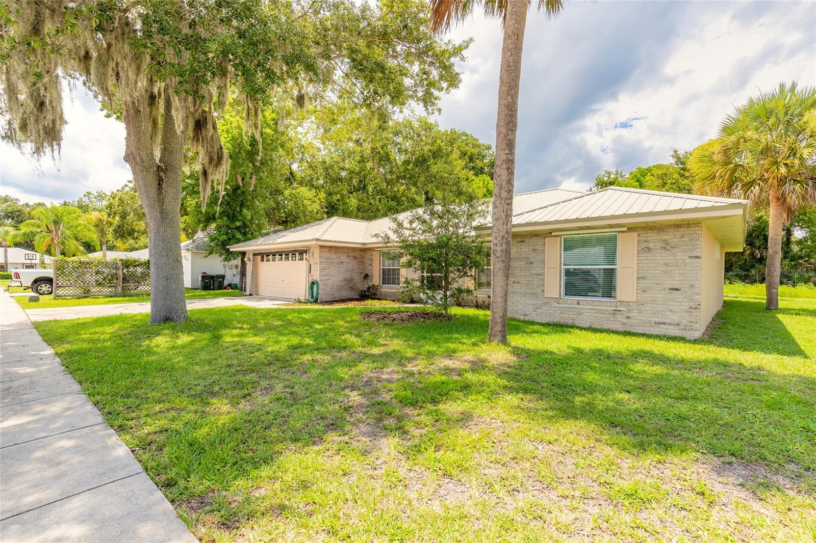 816 IRON HORSE ROAD