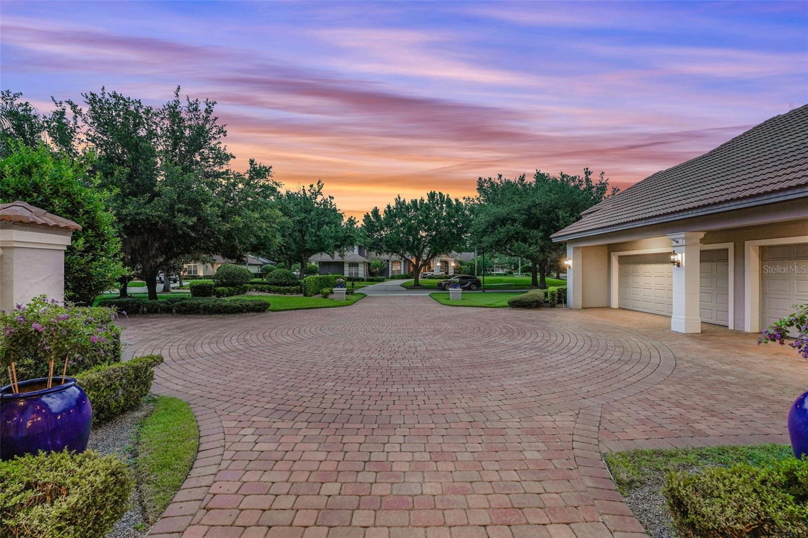 1781 OAKBROOK DRIVE