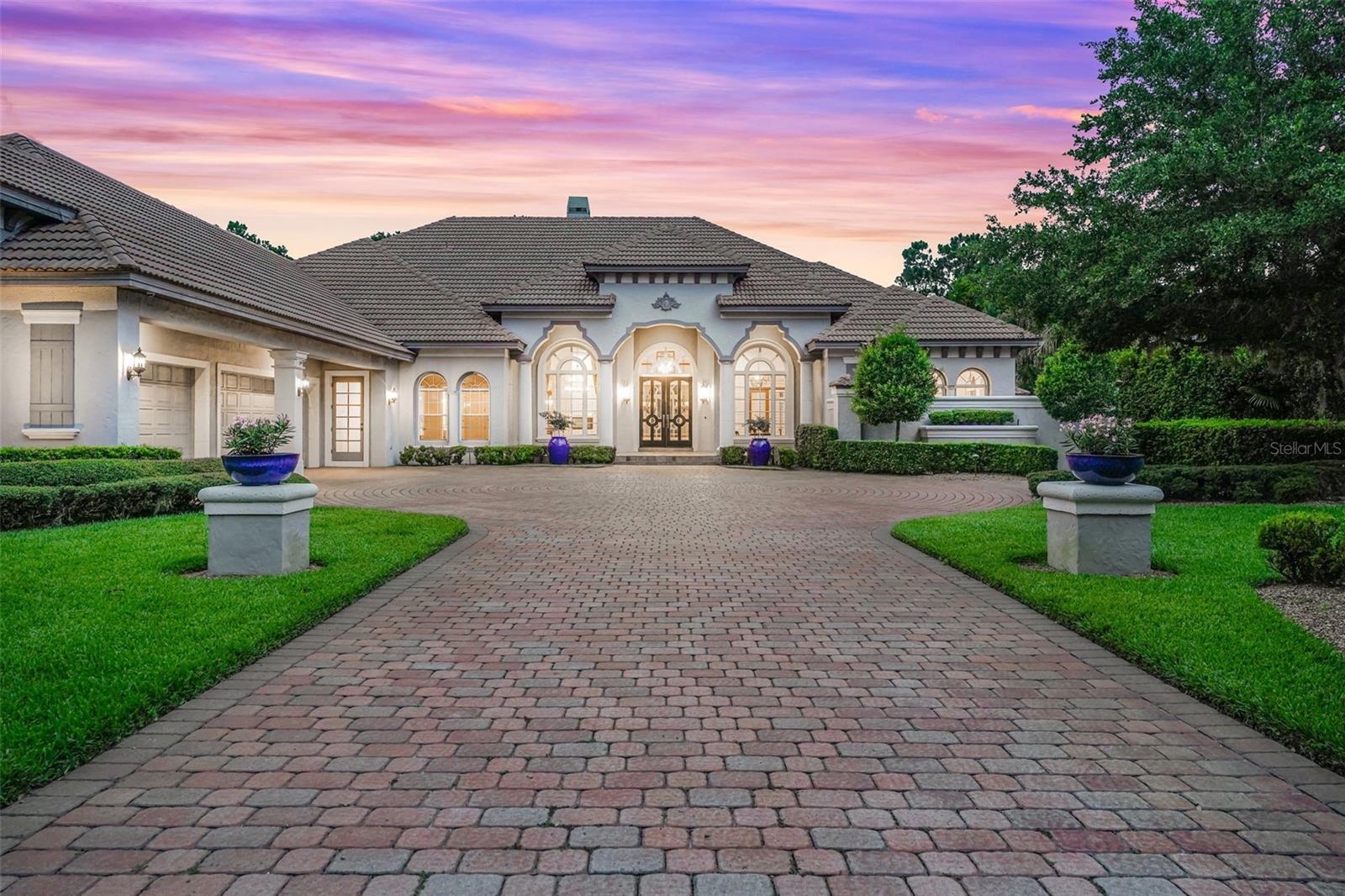 1781 OAKBROOK DRIVE