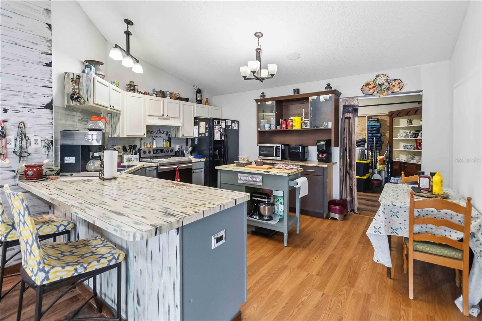 MOUNT PLYMOUTH - Residential