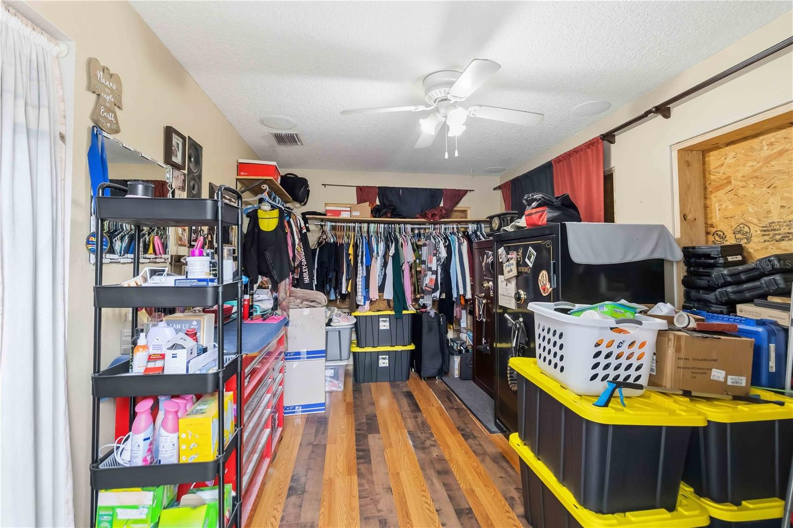 MOUNT PLYMOUTH - Residential