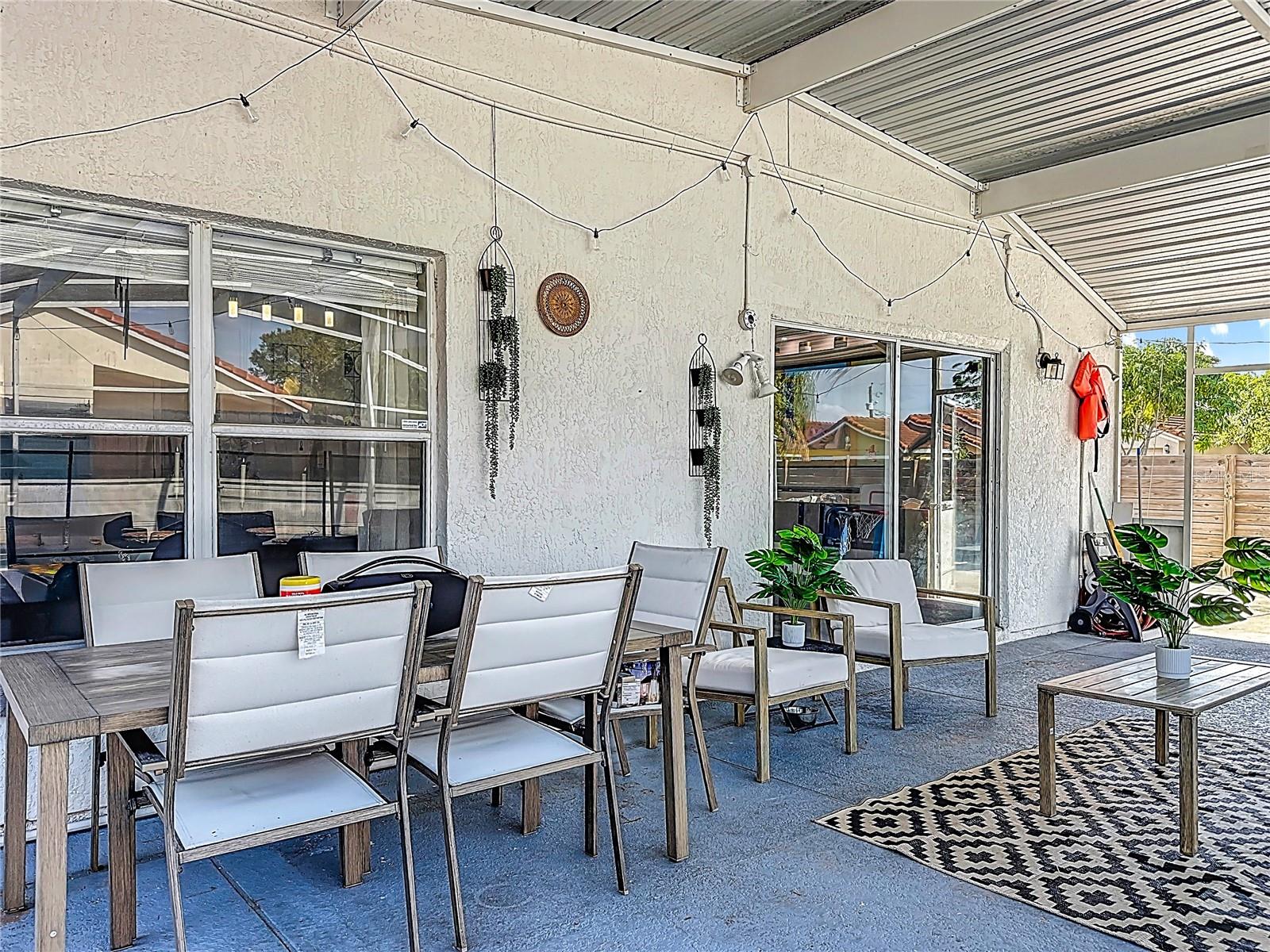 TUSCANY POINTE PH 01 - Residential