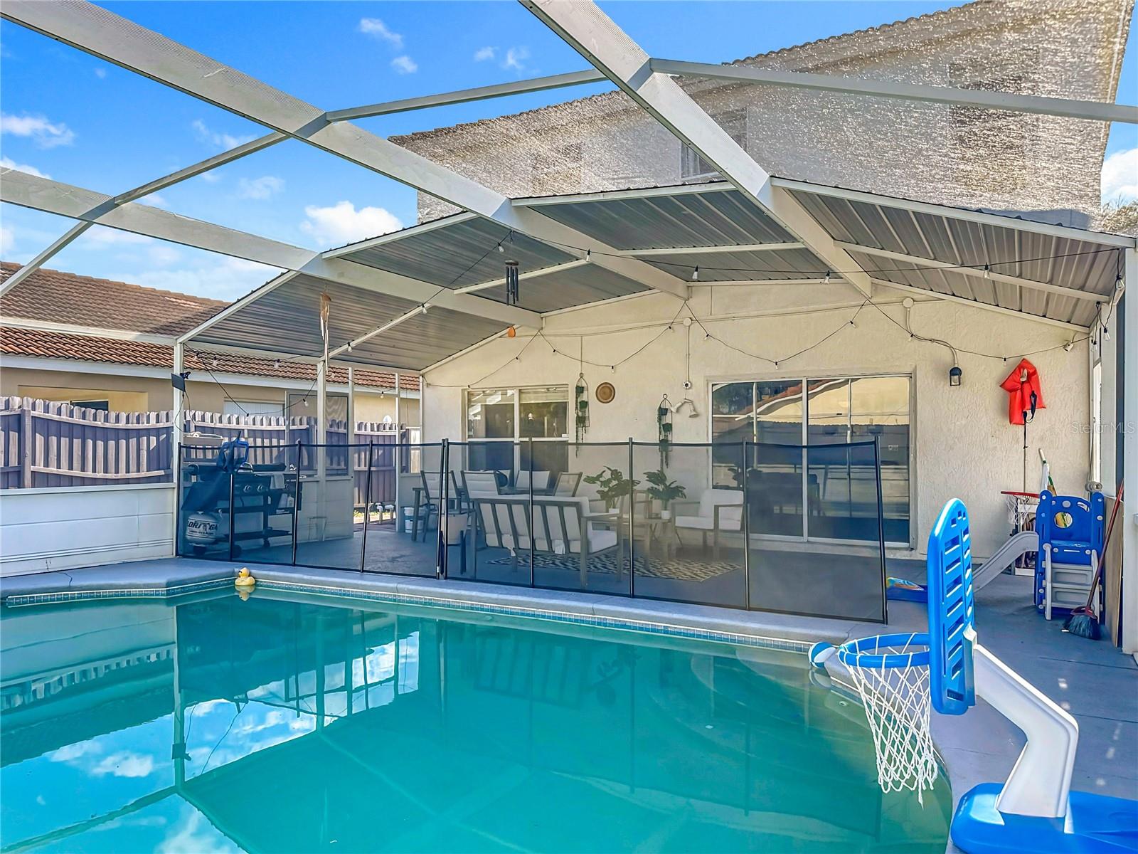 TUSCANY POINTE PH 01 - Residential