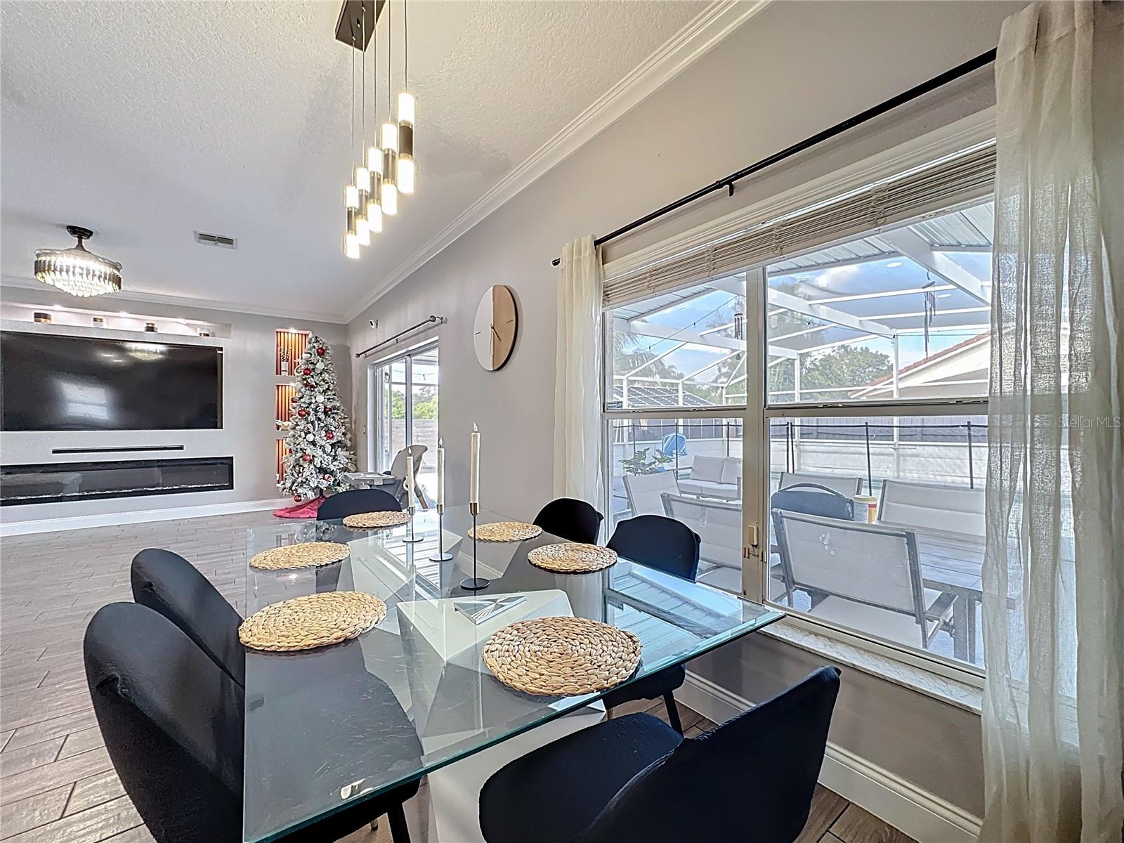 TUSCANY POINTE PH 01 - Residential