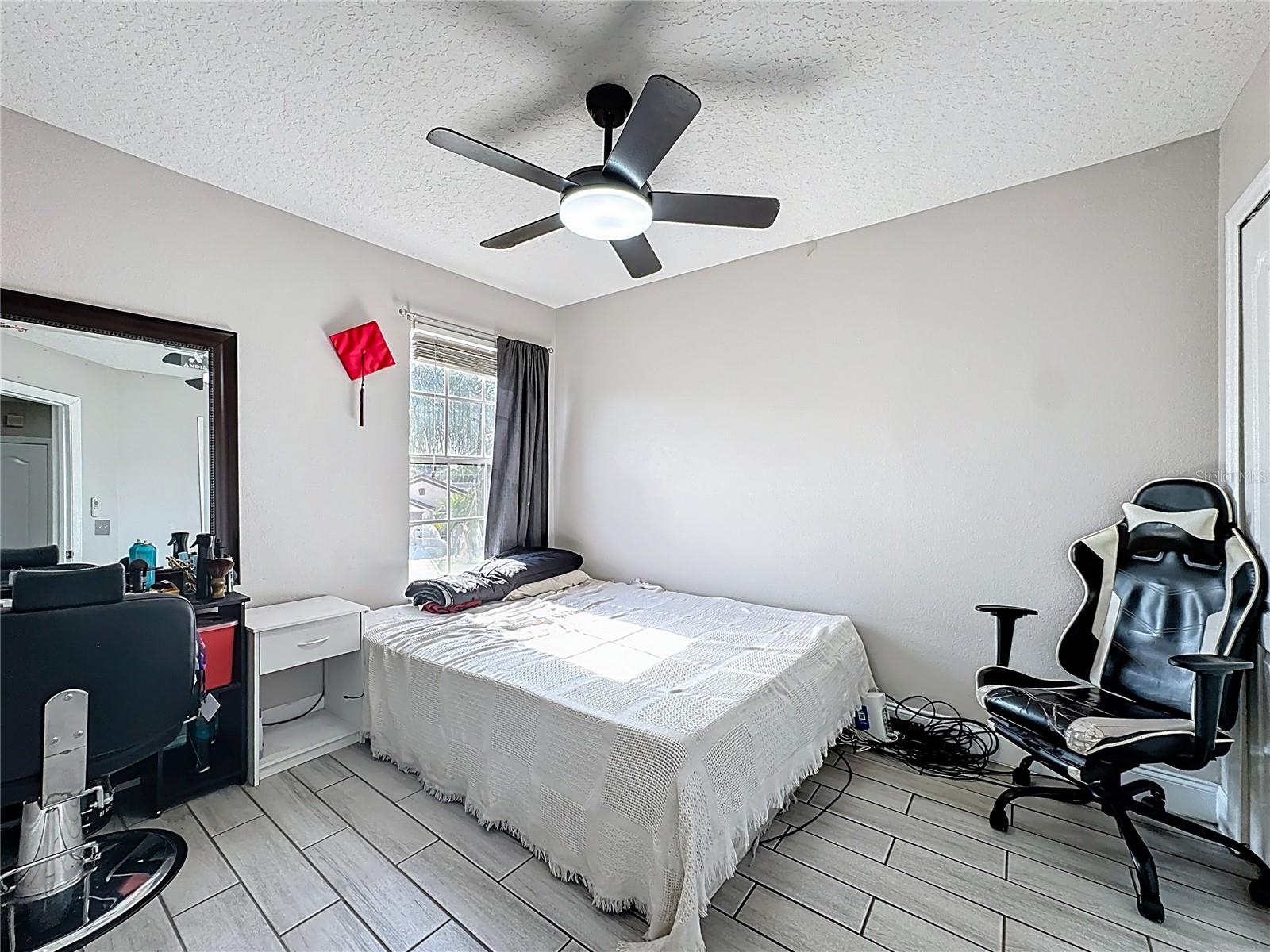 TUSCANY POINTE PH 01 - Residential