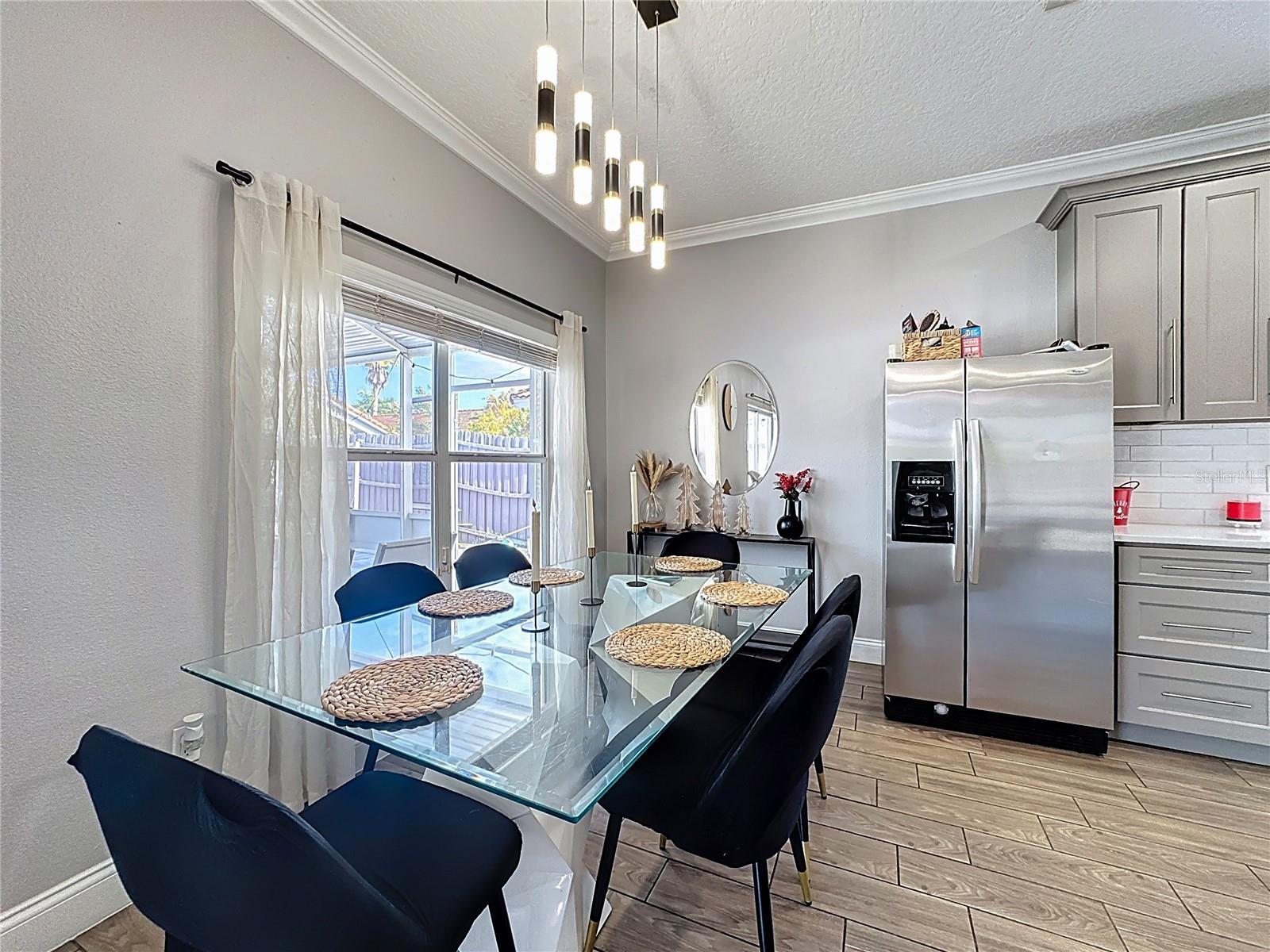 TUSCANY POINTE PH 01 - Residential