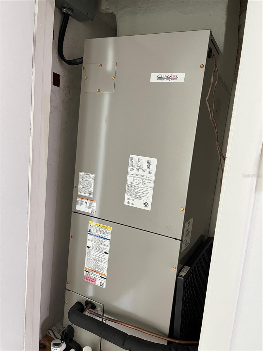 NEW EDEN ON THE LAKES UNITS 11 & 14 REP - Residential