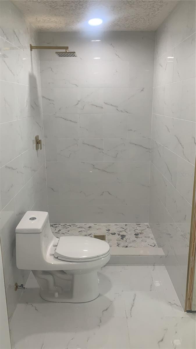 NEW EDEN ON THE LAKES UNITS 11 & 14 REP - Residential