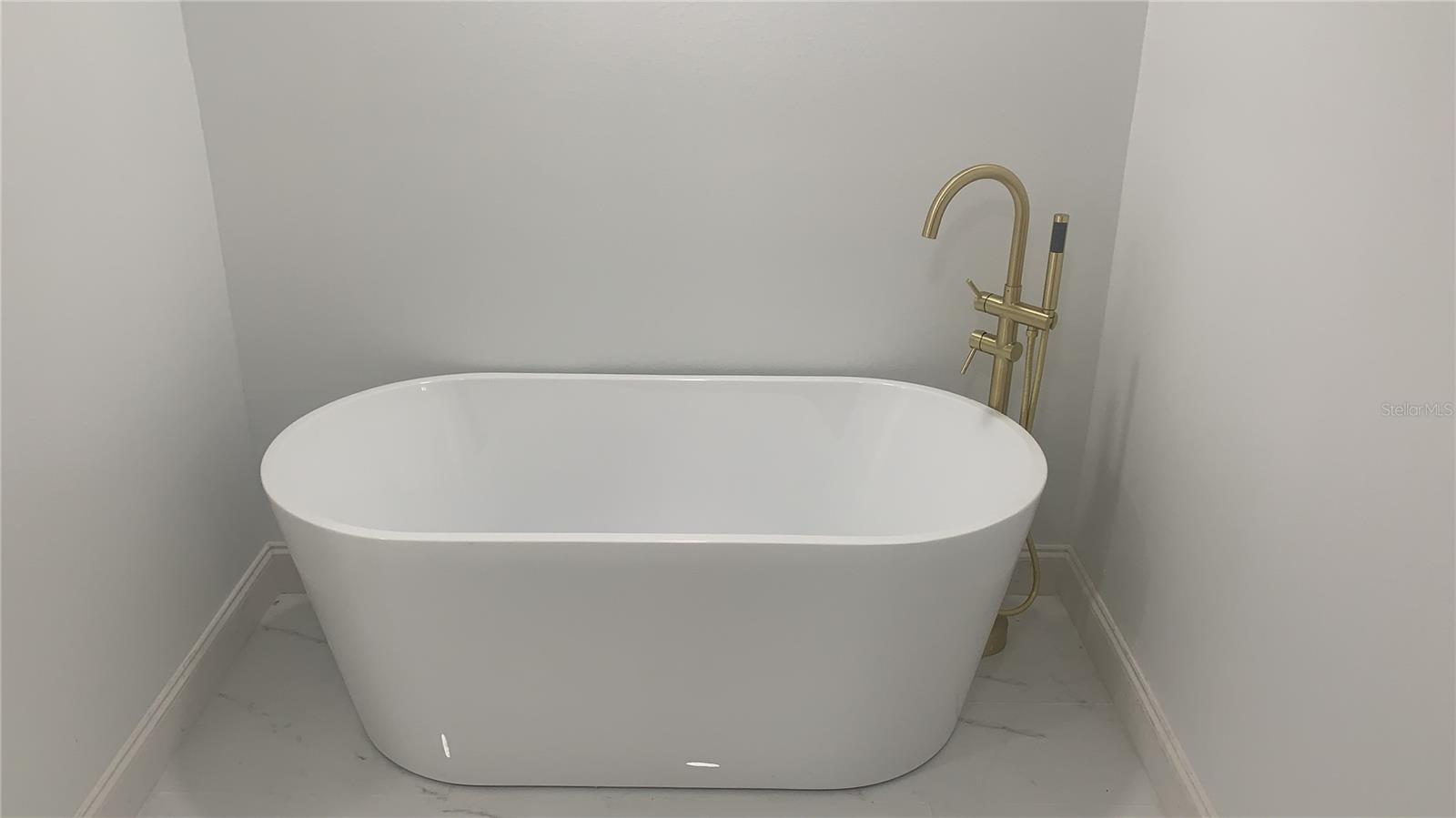 NEW EDEN ON THE LAKES UNITS 11 & 14 REP - Residential