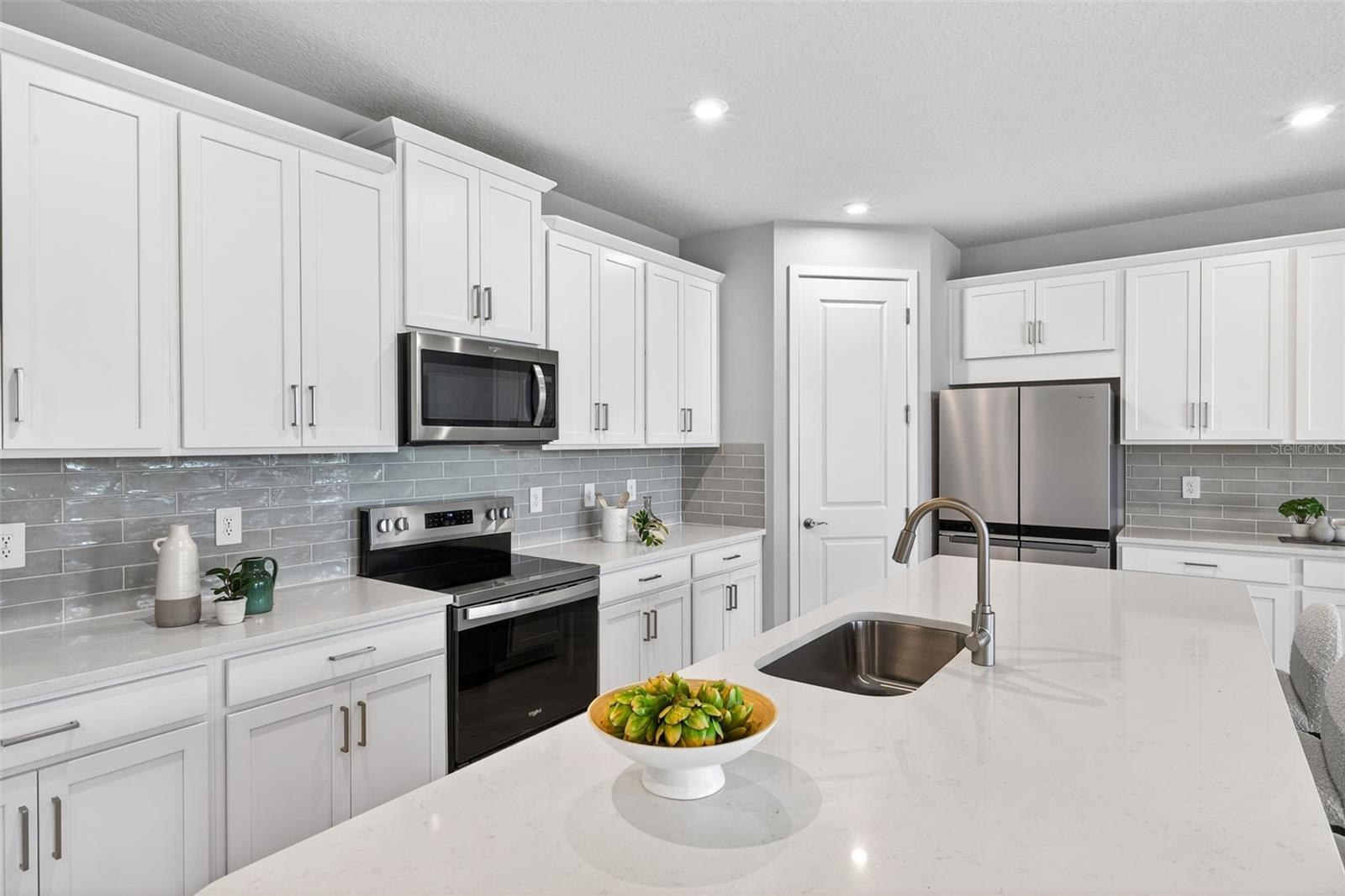 SUNSTONE AT WELLEN PARK - Residential