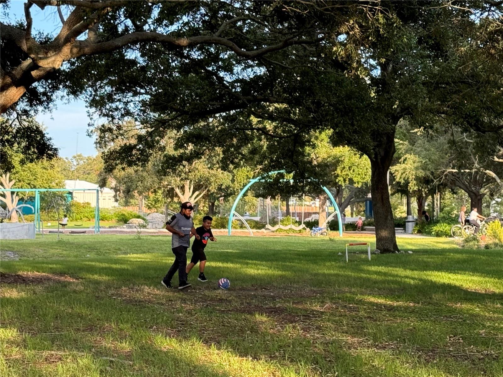 HIGHLAND GROVES - Residential Lease