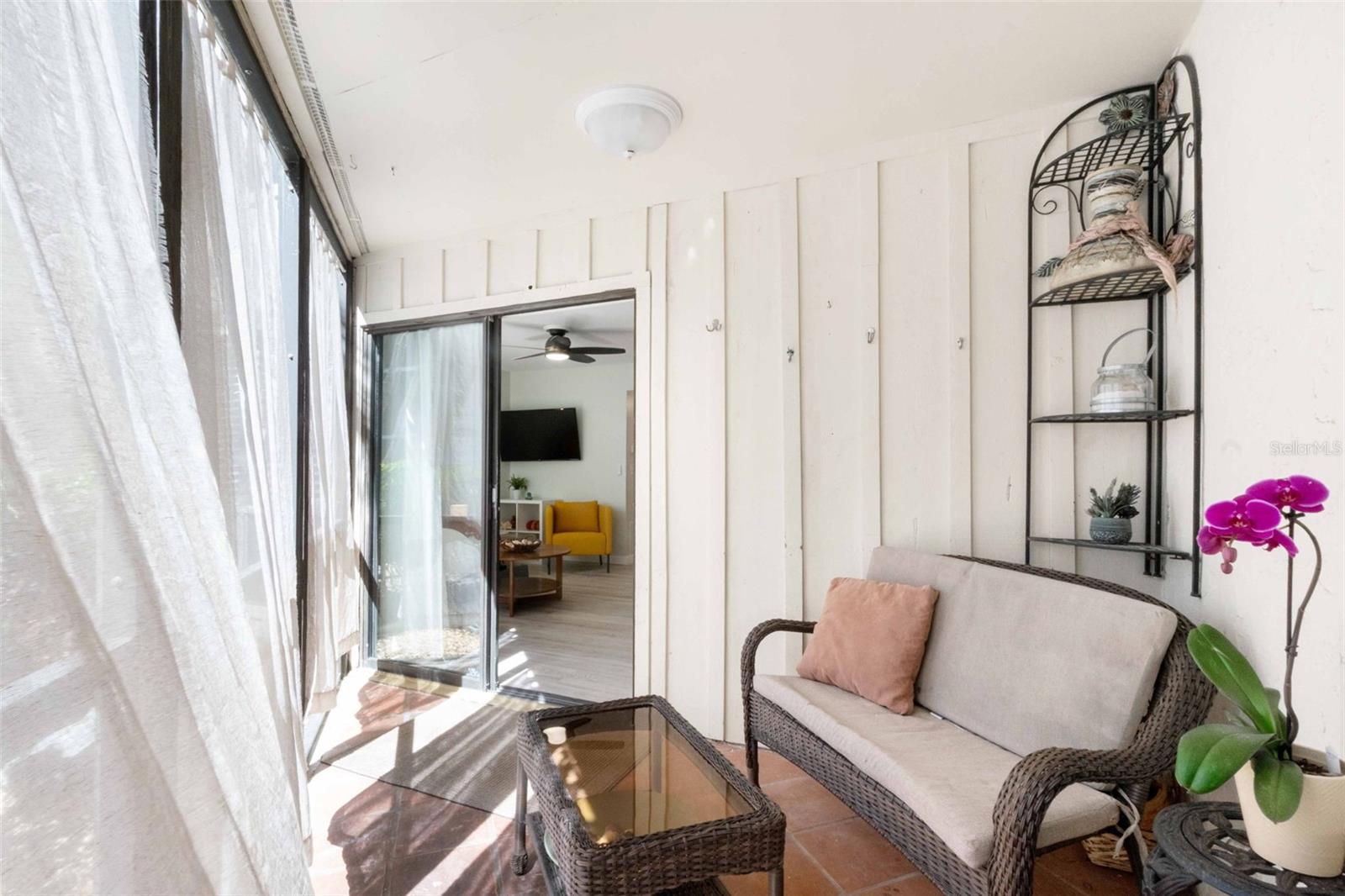 BAY OAKS - Residential